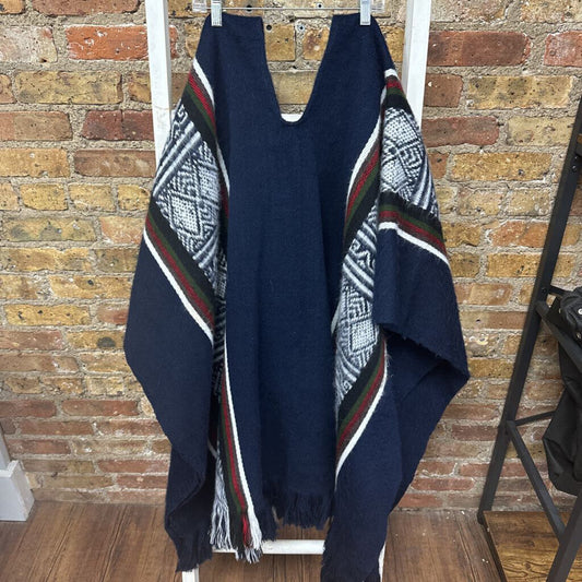 Oversized Poncho Aztec