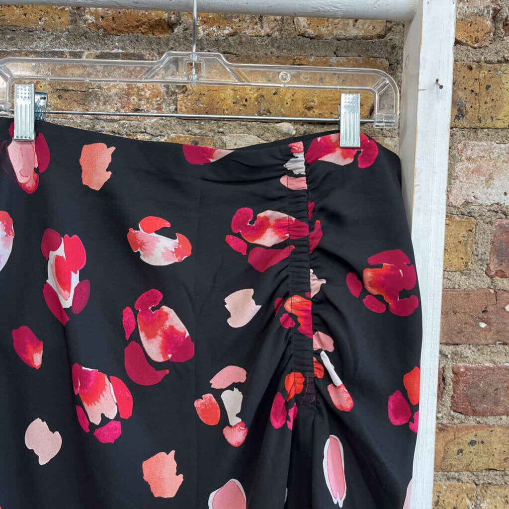 Skirt Flower