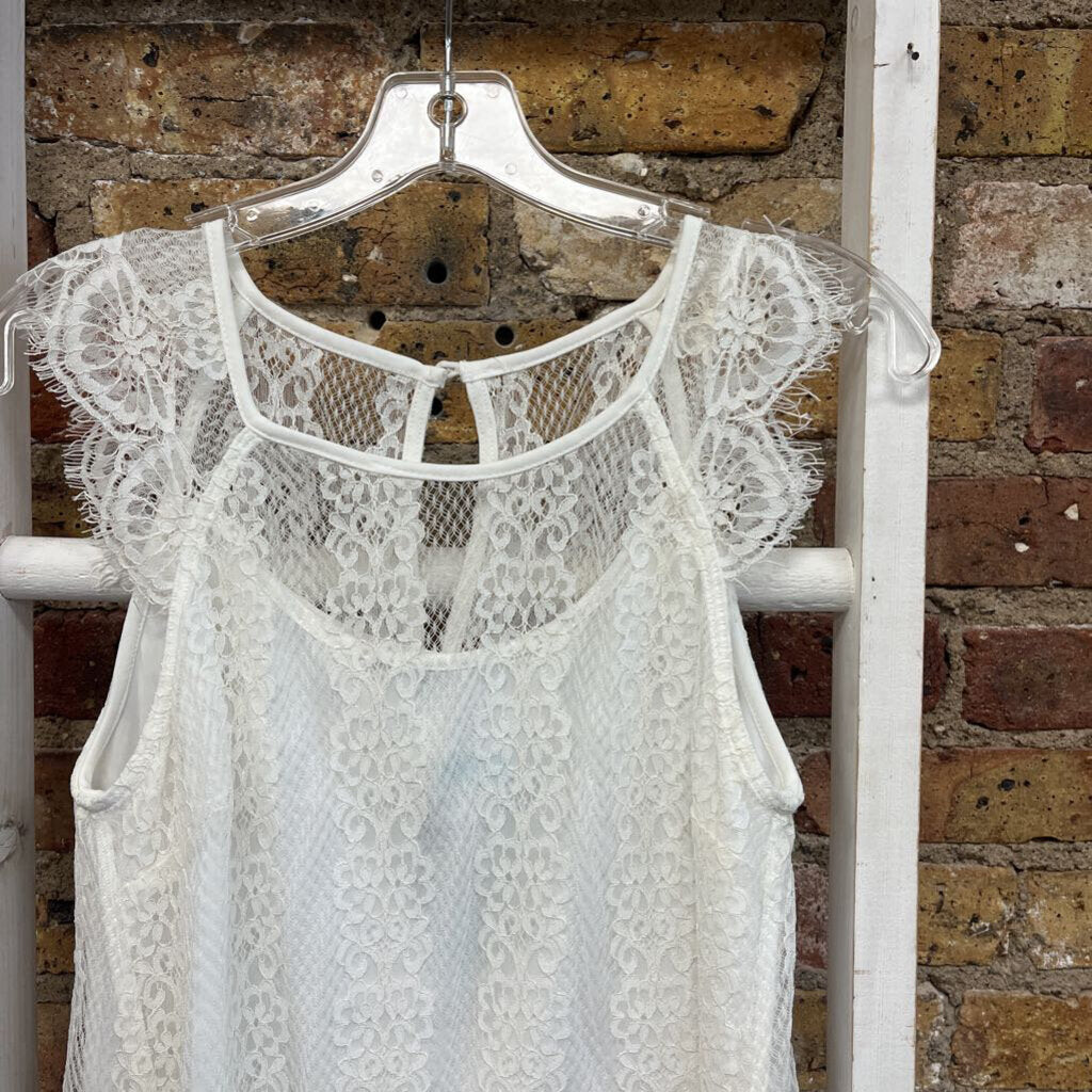 NWT Blouse Lace Cap Slv