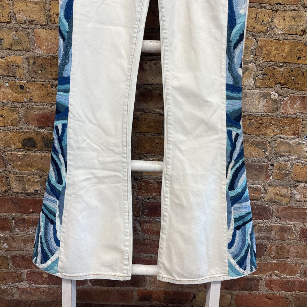 Embrd Side Flare Jeans