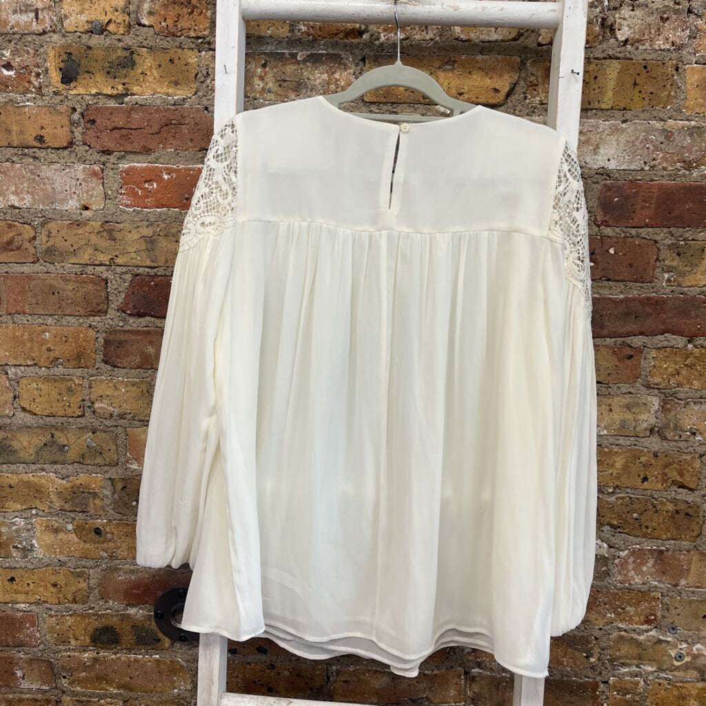 NWT Blouse LS Lace
