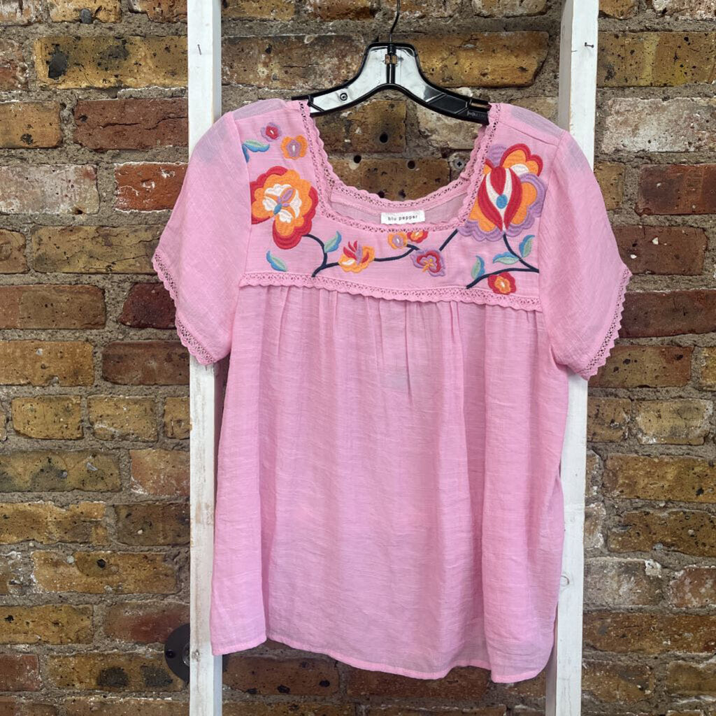 Embrd Neck SS Top