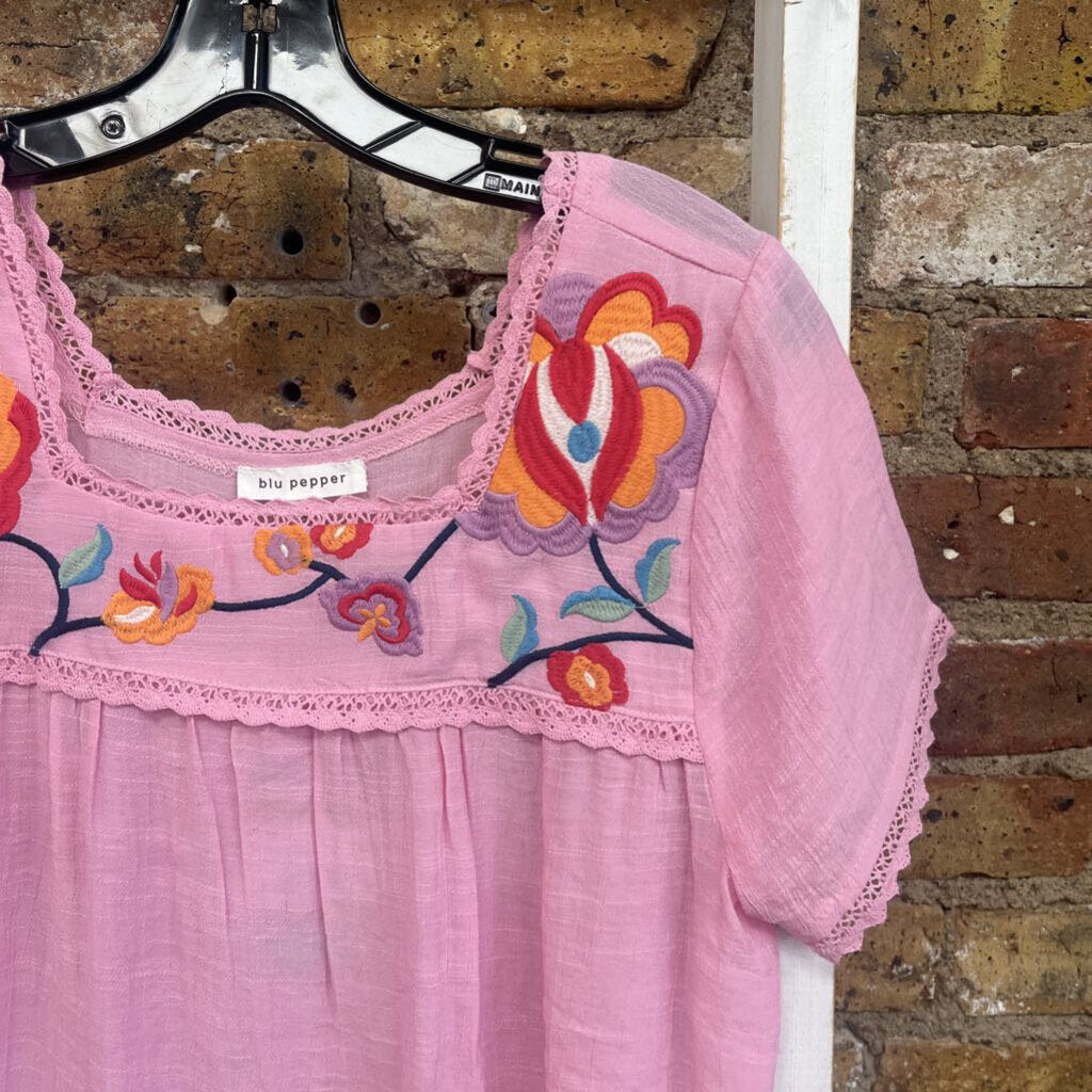 Embrd Neck SS Top