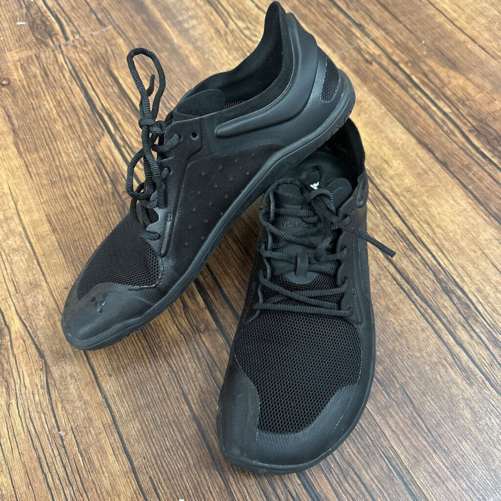 Sneakers Lace Up