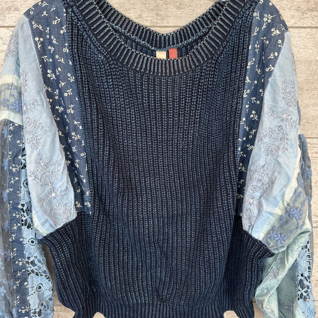 Sweater Eyelet