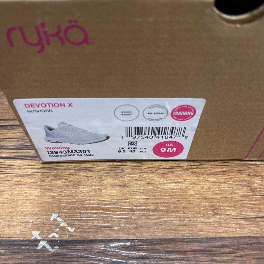 NEW Sneakers