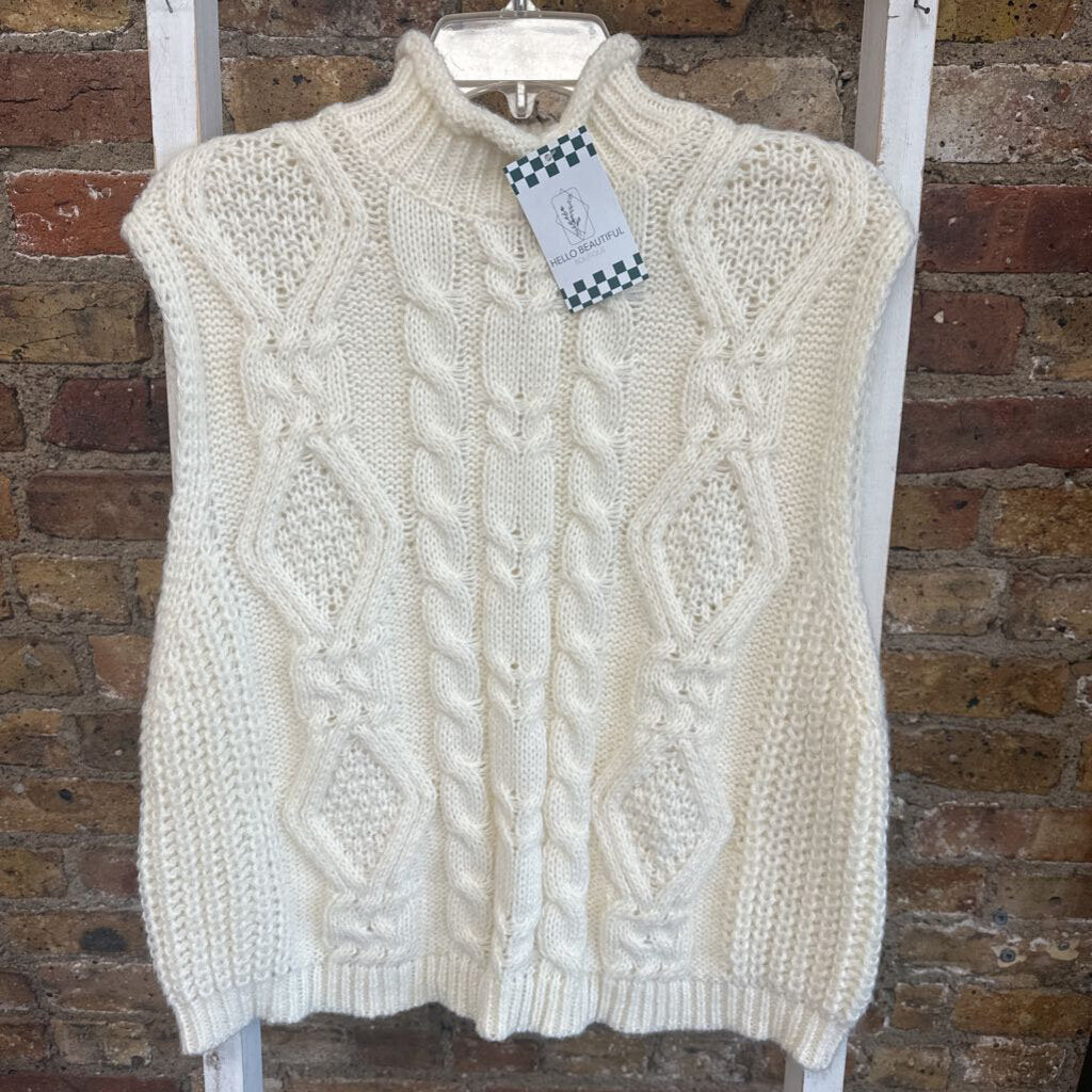 NWT Vest Sweater Cable Knit