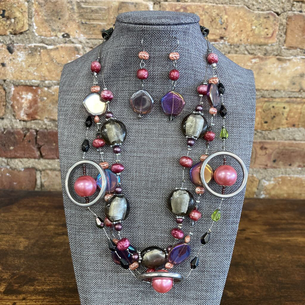 Necklace & Earrings