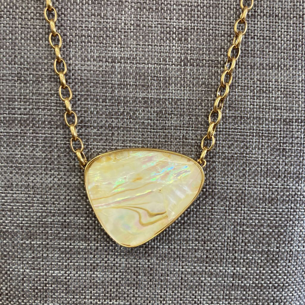 NWT Necklace