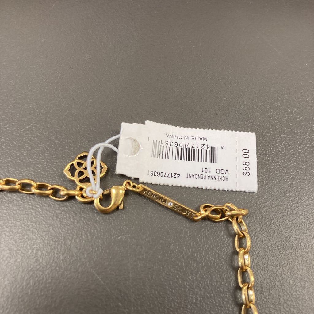 NWT Necklace