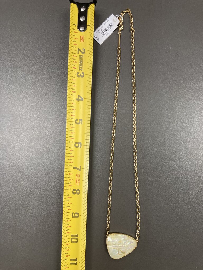NWT Necklace