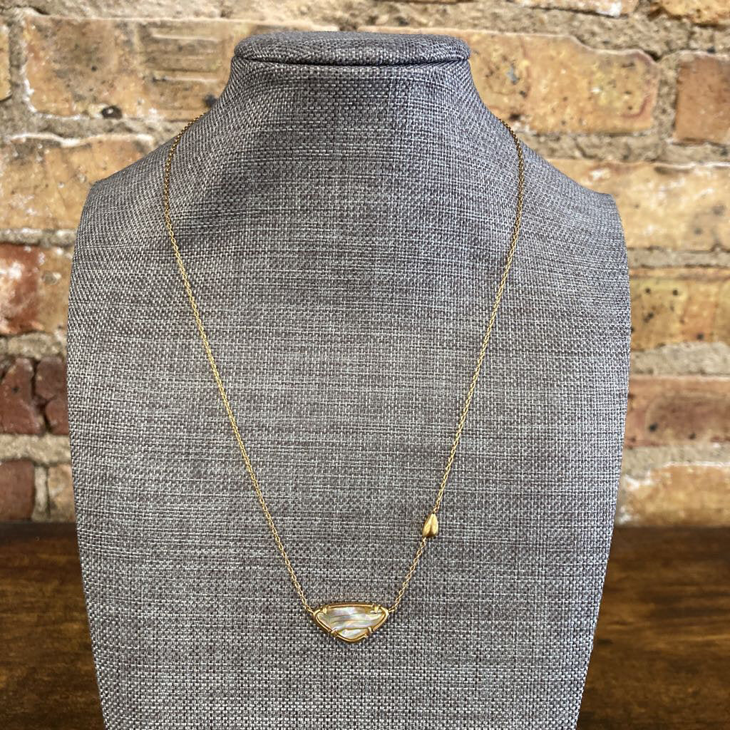 NWT Necklace