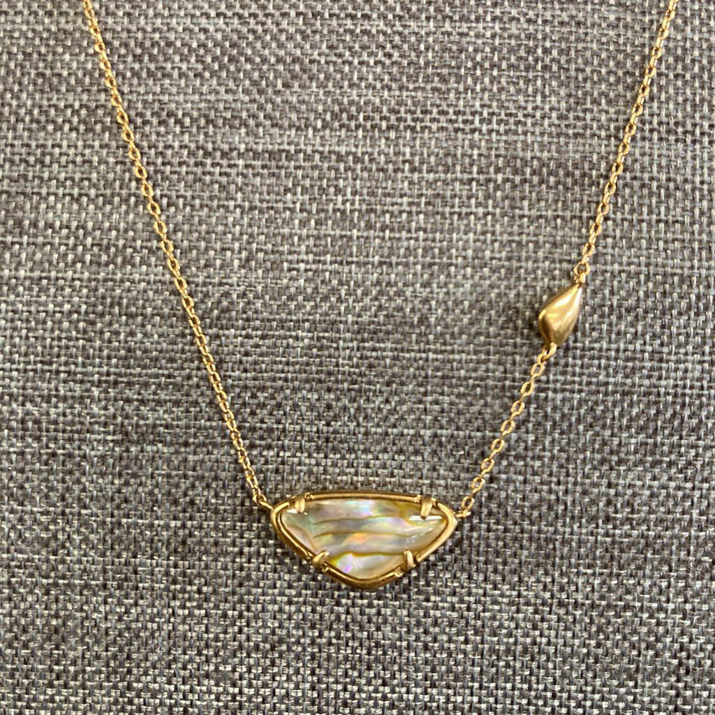 NWT Necklace