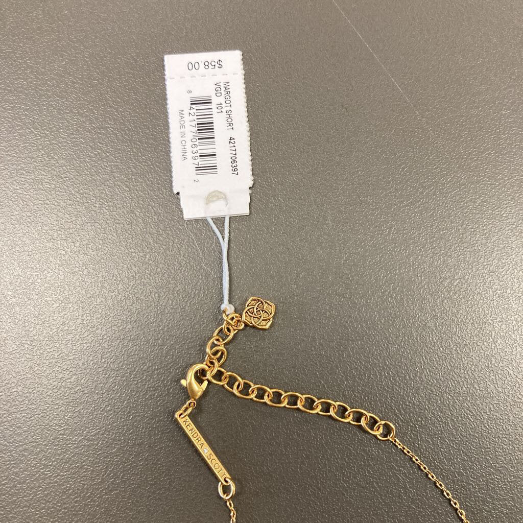 NWT Necklace
