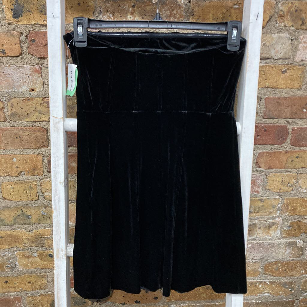 NWT Strapless Dress Velvet