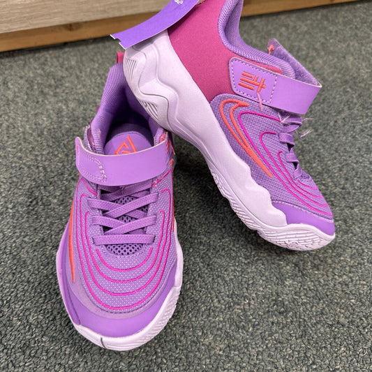 gym shoes velcro strap