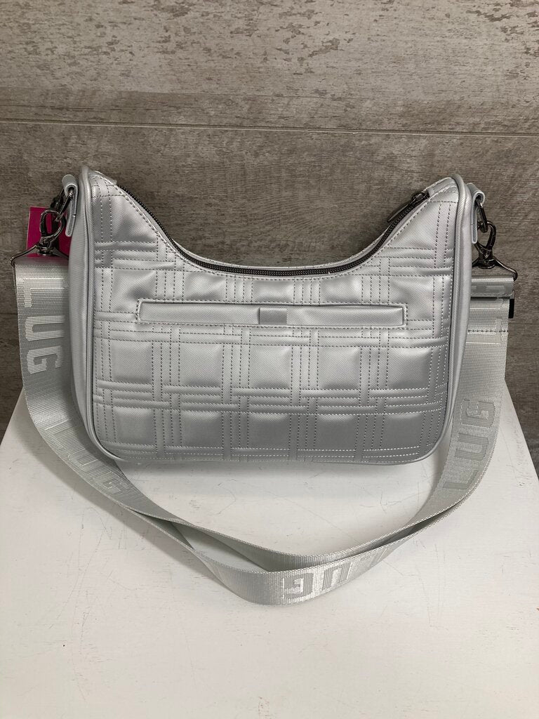 Shoulder bag scoop zip