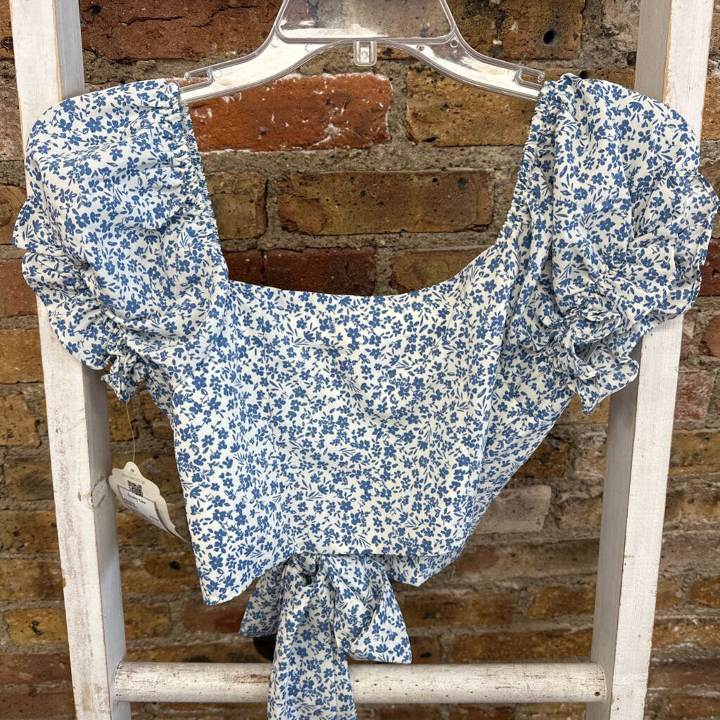 NWT Top SS Crop Floral