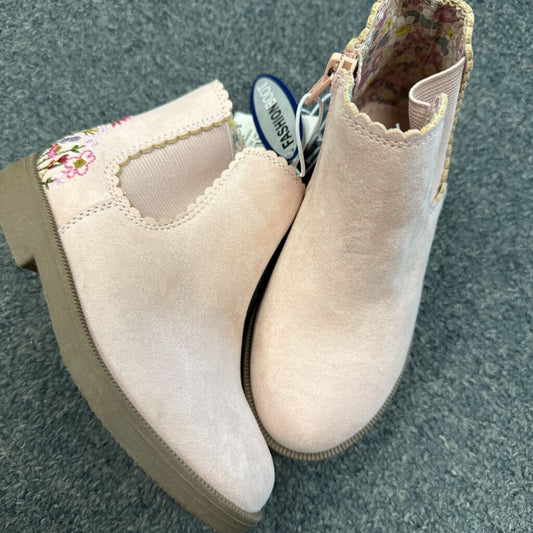 NWT Boots Flowers