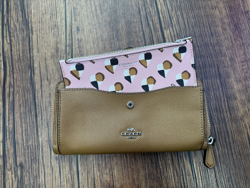 Leather Zip Wallet w/Card Insert