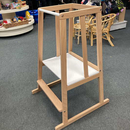 Kitchen Helper Stand / Toddler Tower from Micuna