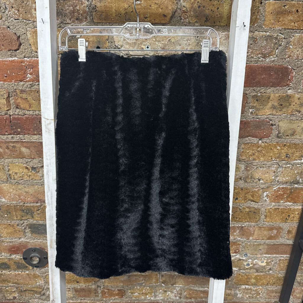 NWT Skirt Faux Fur