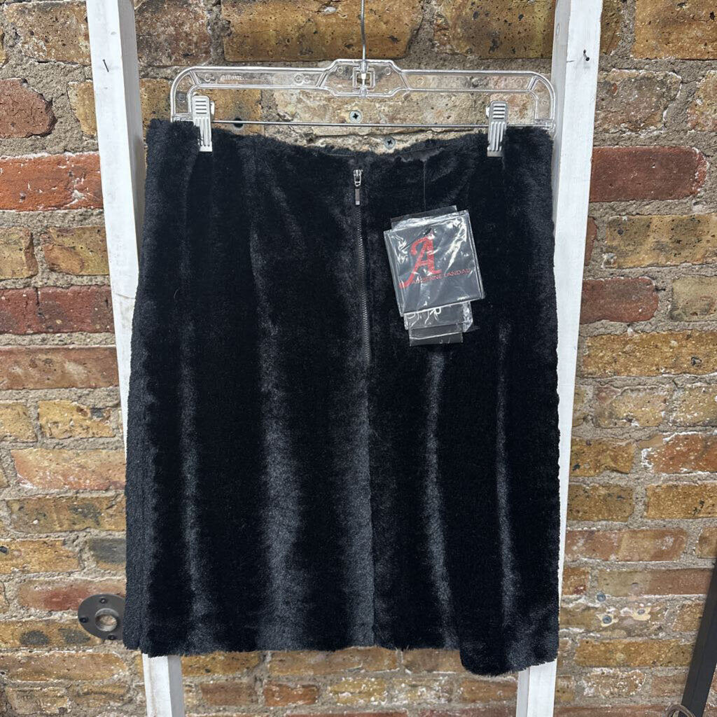 NWT Skirt Faux Fur