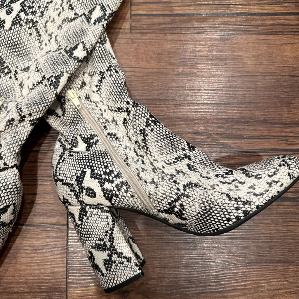 Tall Boots Snake Skin