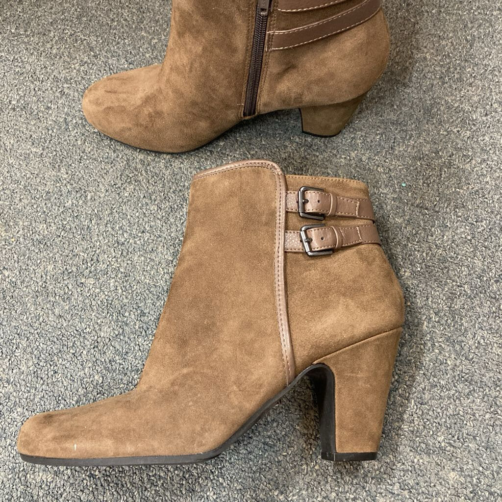 Suede Boots Short