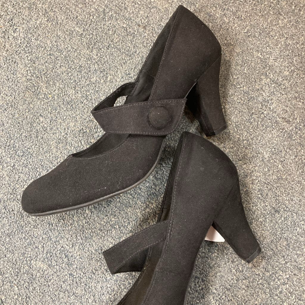 NWT Strap Heels American Eagle