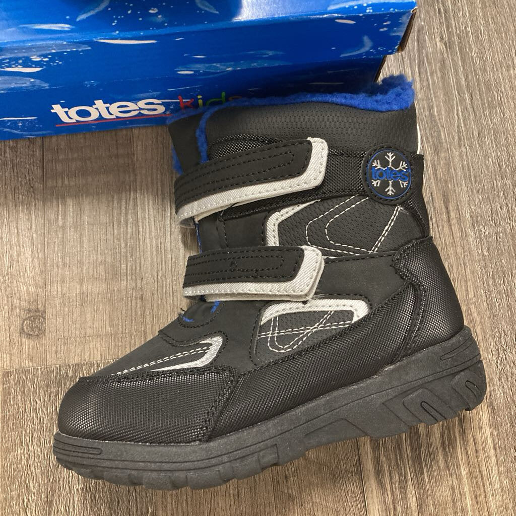 NWT Snow Boots