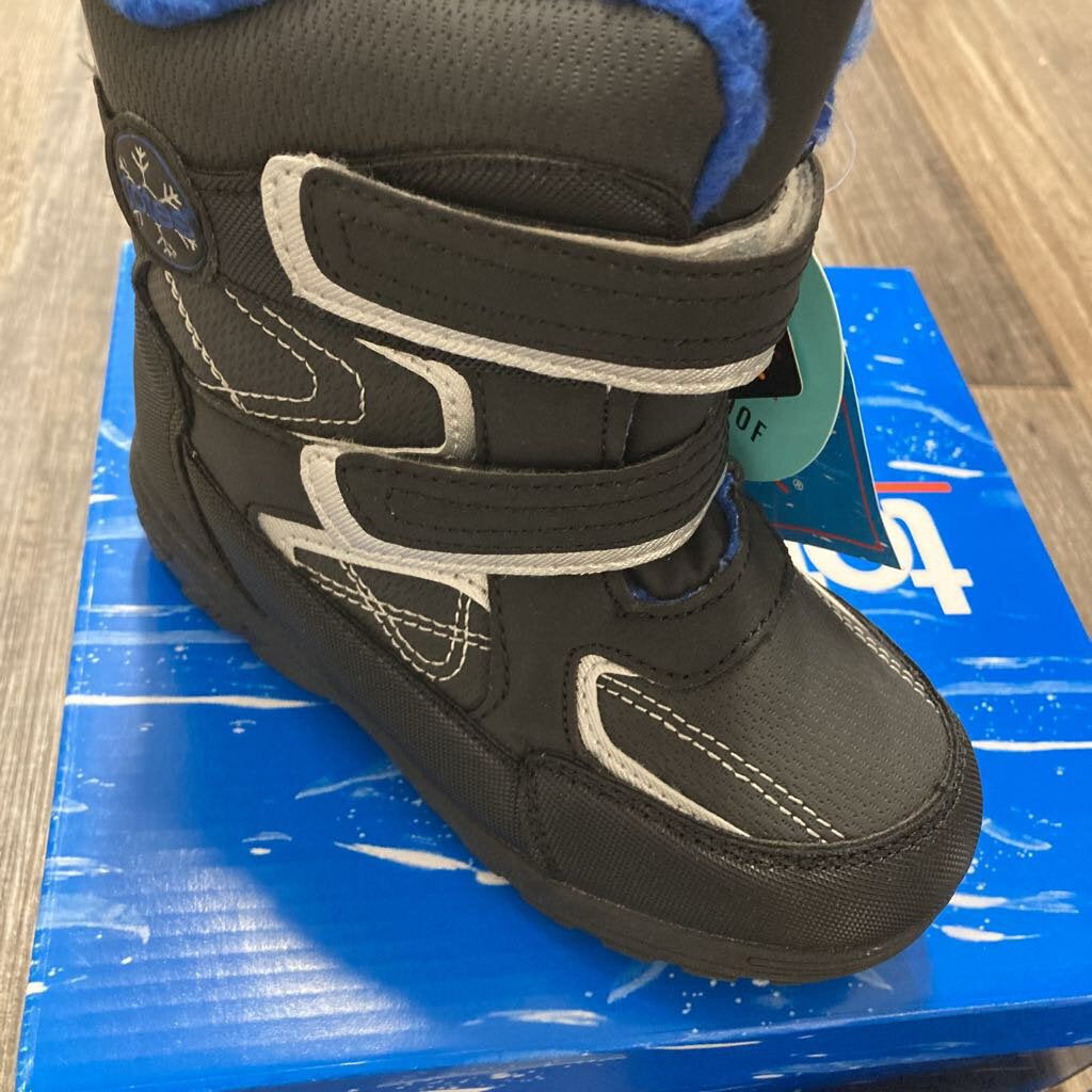 NWT Snow Boots