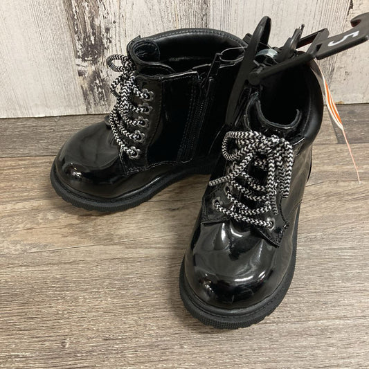 NWT Boots