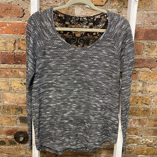 Top Lace Back