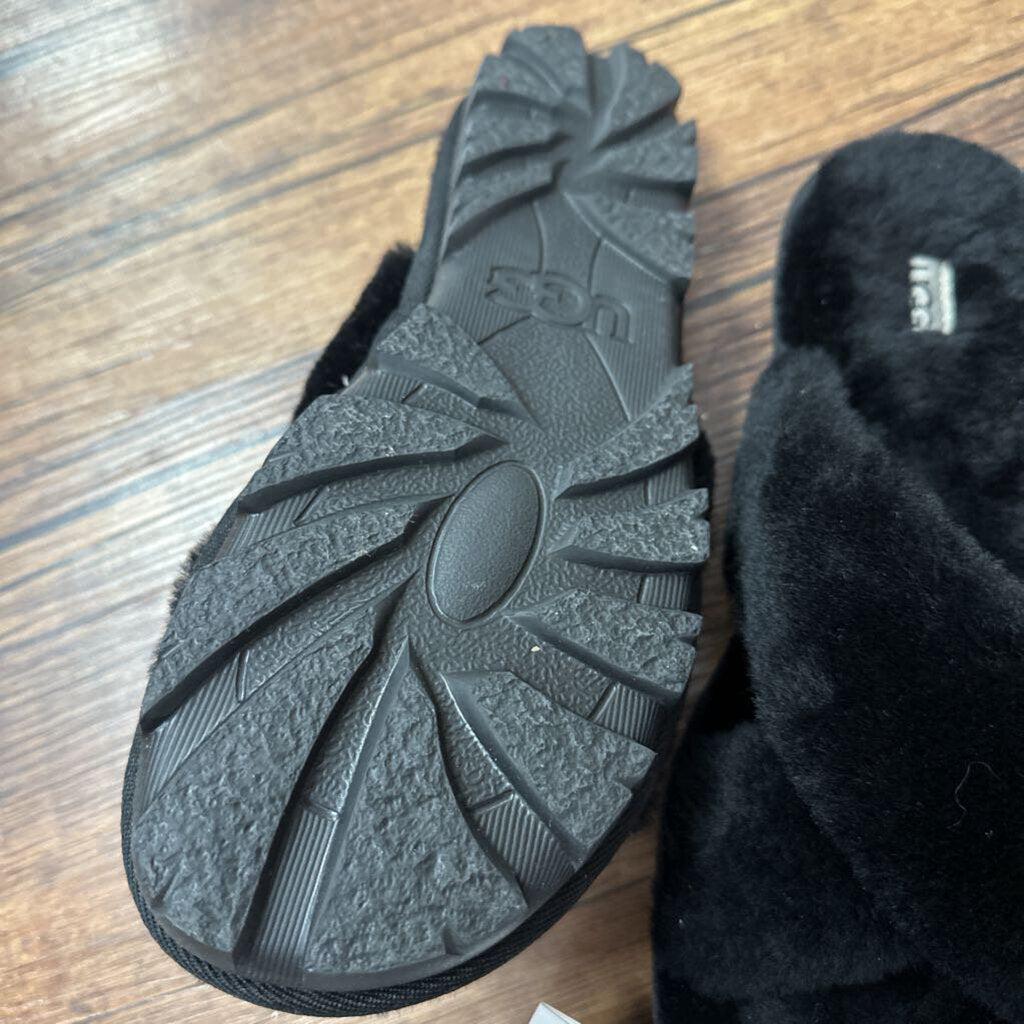 NEW Fuzzy Cross Slipper Sandals