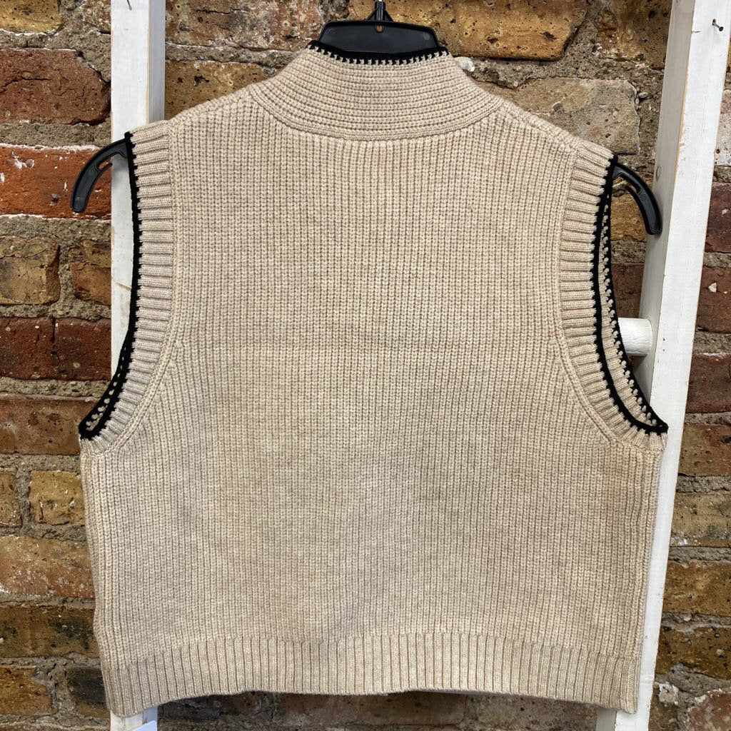 NWT Sleeveless BD Sweater Vest