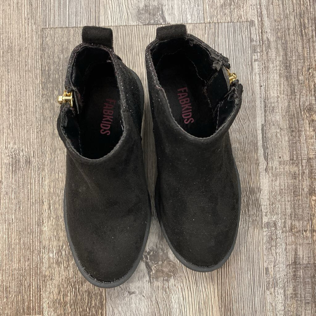 NEW Boots Side Zip