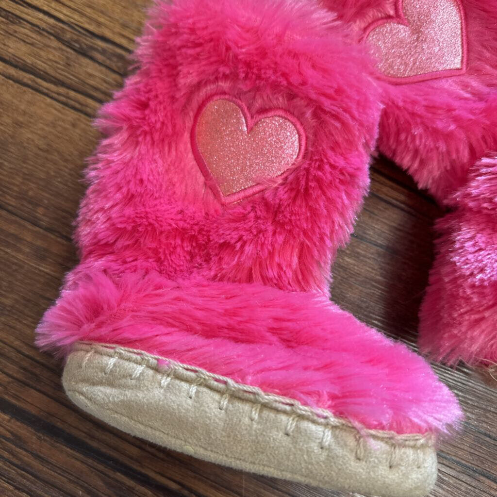 NWT Slippers Fuzzy
