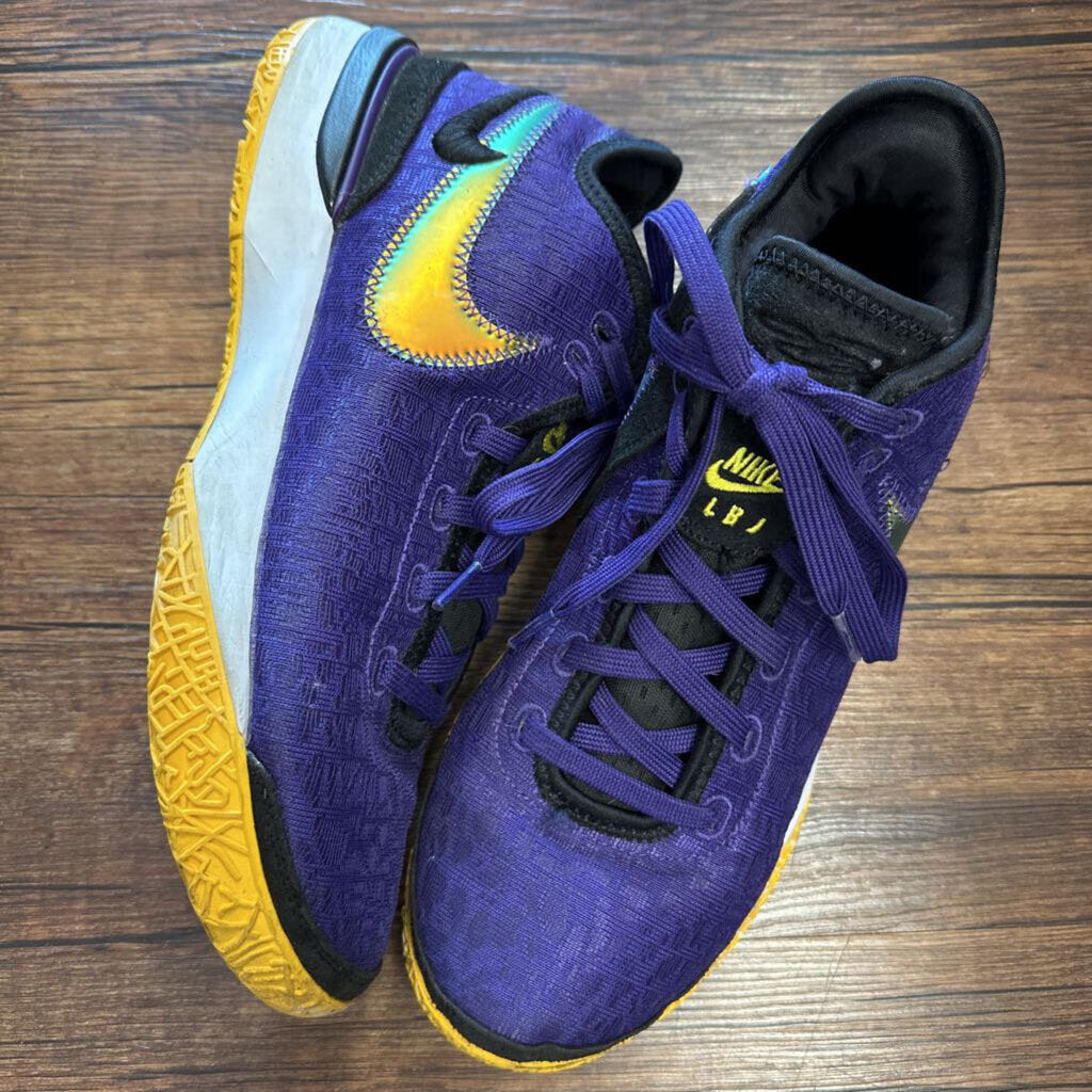 High Tops LBJ