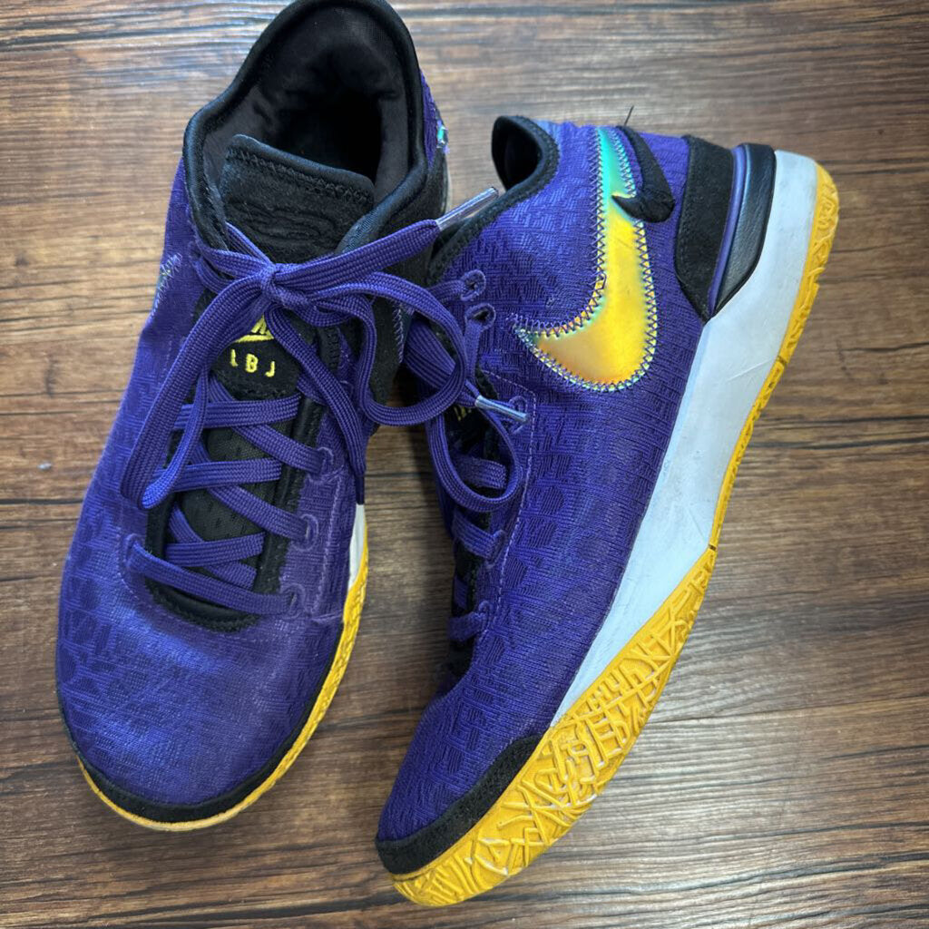 High Tops LBJ