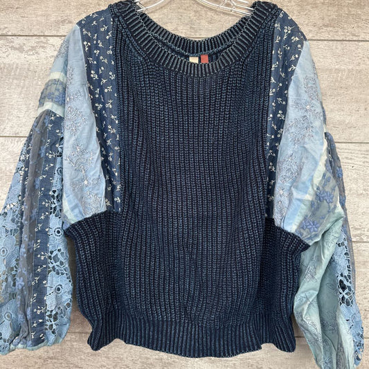 Sweater Eyelet