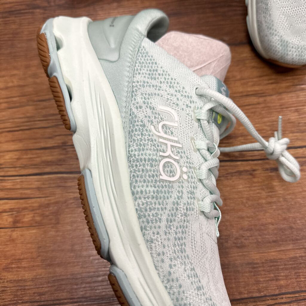 NEW Sneakers