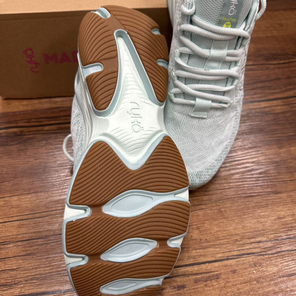 NEW Sneakers