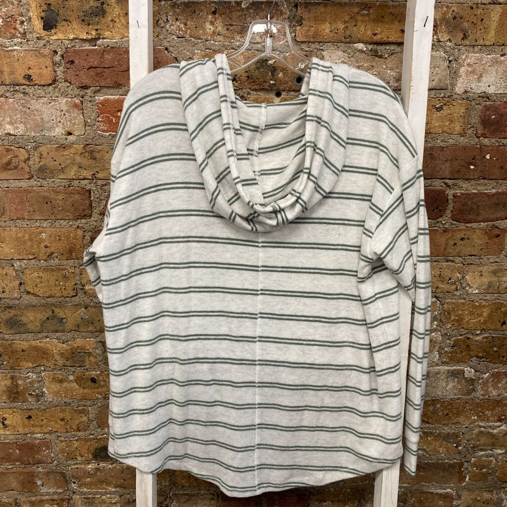 NWT Shirt Hooded Stripe
