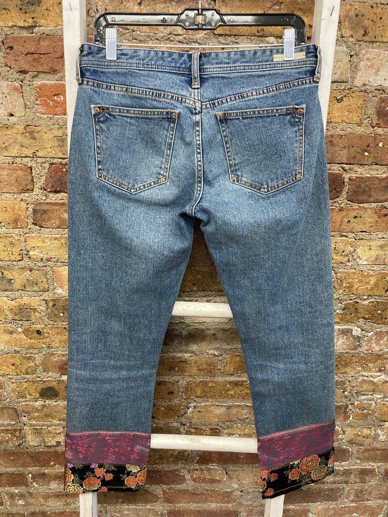 Ankle Jean w/ Pattern Bottom