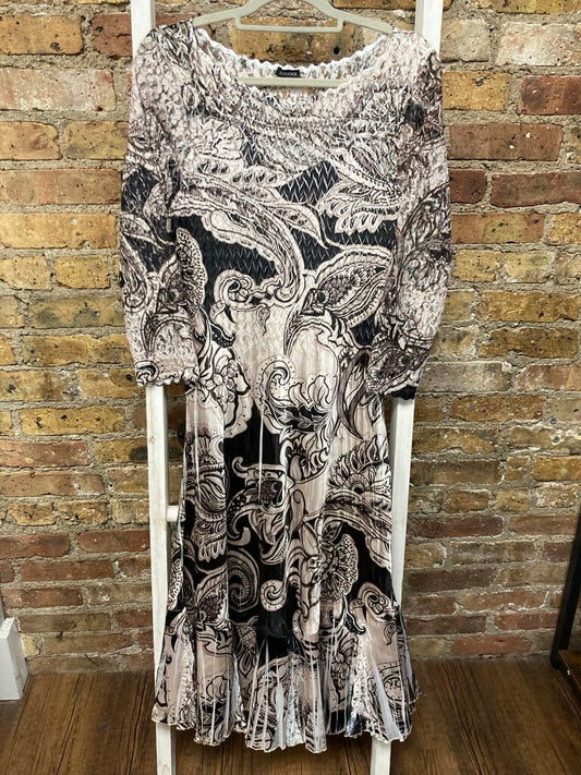 NWT Dress Textured/Paisley