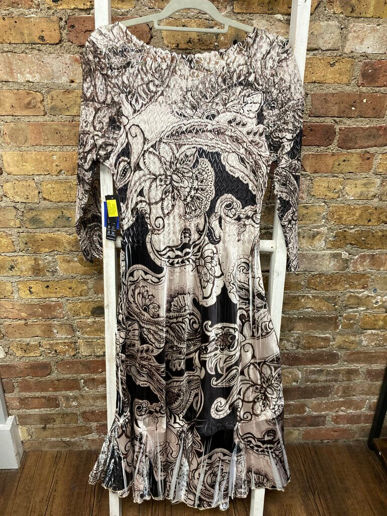 NWT Dress Textured/Paisley