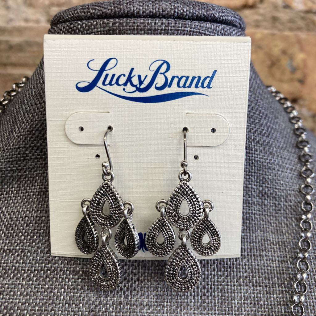 NEW Necklace & Earring Set