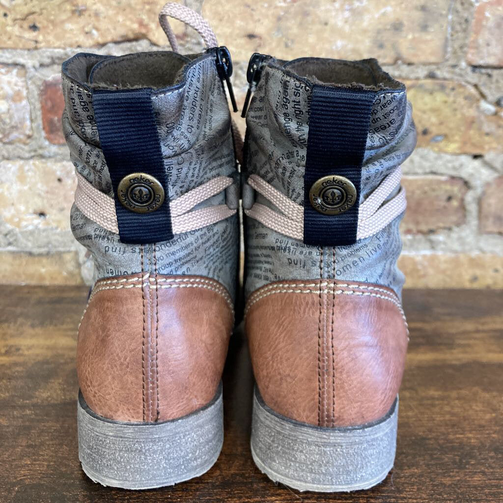 Newpaper Pattern Boots