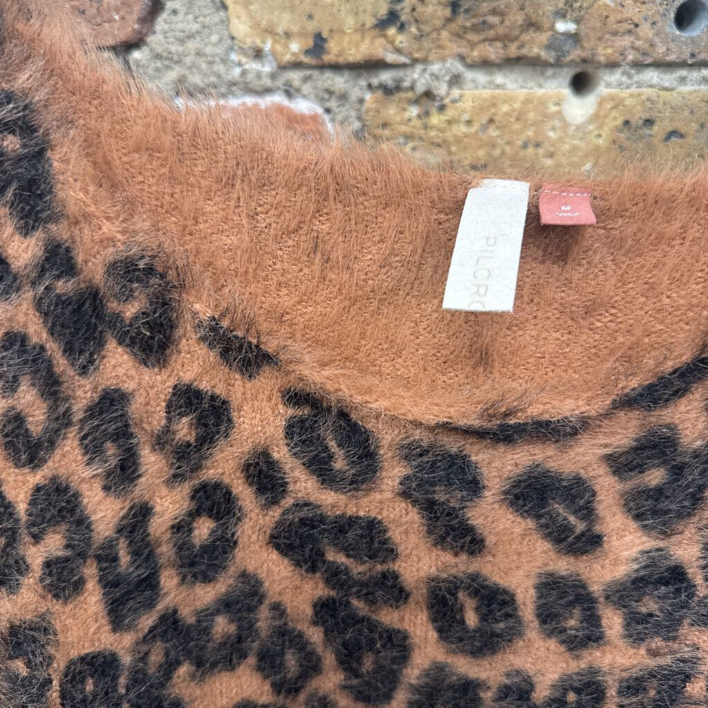 NWT Sweater Animal Print